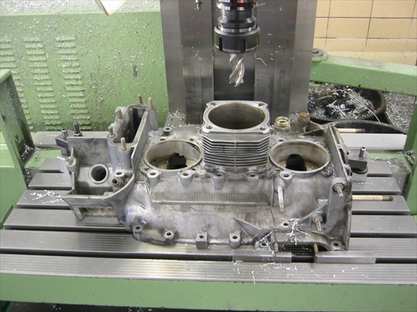 Block bohren für größere Zylinder